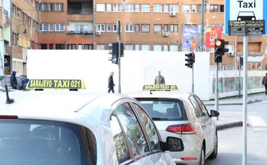 Ministarstvo saobraćaja KS osudilo napad na taksistu i poslalo poruku